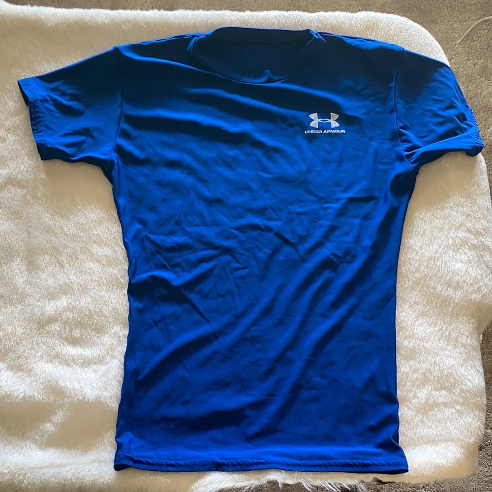 Under Armour boys YL Short Sleeve Performance Tee in Royal/Blue